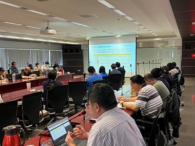 各機關資訊業務同仁出席講座與資安院講師交流_0