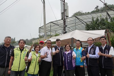 局長及議員會勘強化手機訊號情形_0