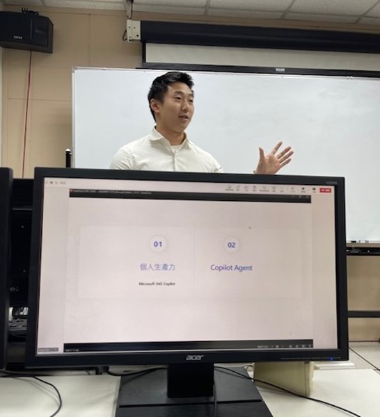本局榮幸邀請台灣微軟公司技術專家事業群解決方案經理前來授課