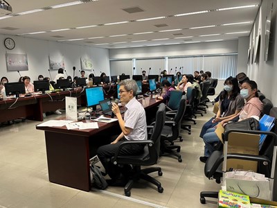 臺中地檢署何檢察官建寬授課照片