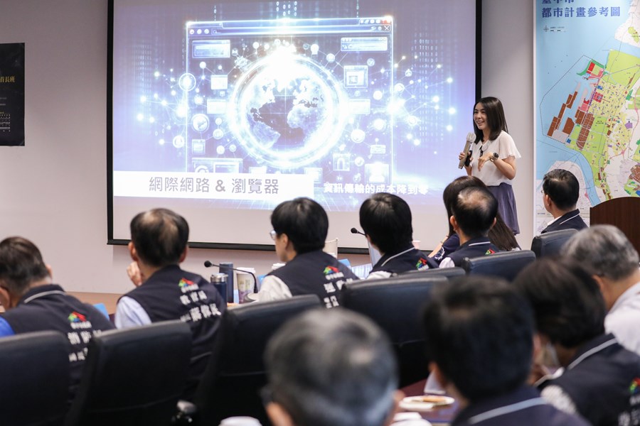 市府各機關首長共同參與 (11)