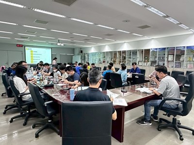 開放資料檢討會議進行照片