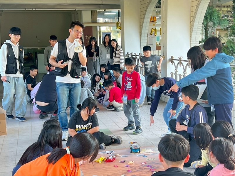 透過AI機器人實作激發孩子創造力與解決問題能力