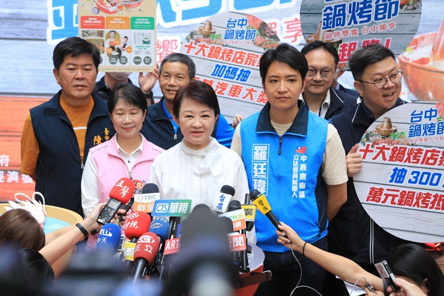 市長接受記者聯訪